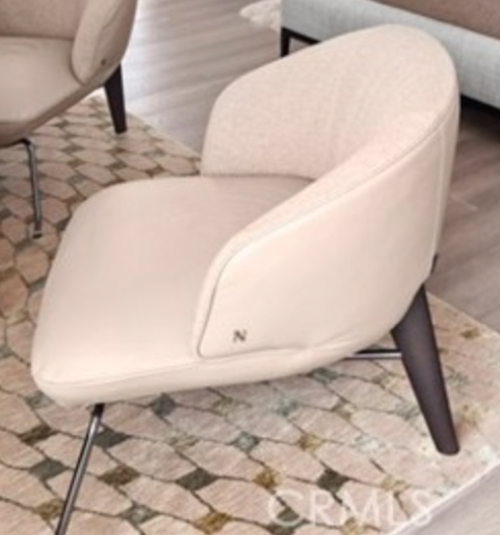 949-689-2047 Natuzzi Penelope Chair
